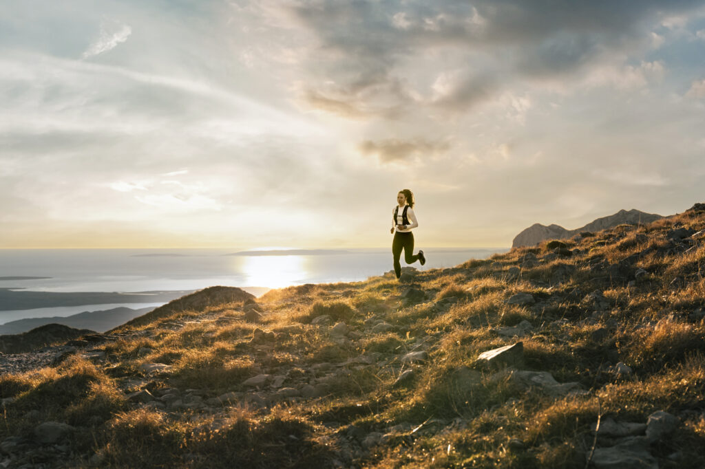 Zegarek Garmin Fēnix 8 Solar Sapphire z szafirowym szkłem i ładowaniem solarnym – smartwatch outdoorowy klasy premium