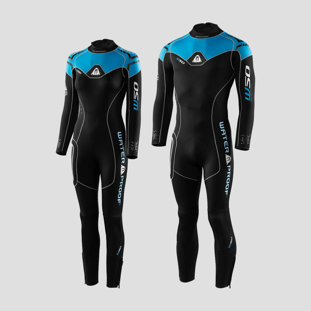 Skafander neoprenowy Waterproof W50 5mm – widok z przodu, czarno-szary model z wzmocnieniami i zamkiem na plecach