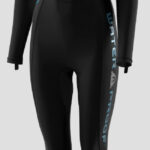 Cienki kombinezon nurkowy Waterproof WP Skin – czarny, dopasowany, widok z przodu