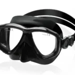 Maska korekcyjna do nurkowania Aqua Speed Vision 07B w kolorze czarnym – widok z przodu, szkła hartowane, silikonowy fartuch.