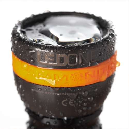 Latarka nurkowa Ammonite System LED ONE – wytrzymała latarka backupowa o mocy 400 lumenów, zasilana trzema bateriami AA, wodoodporna do 200 m.