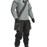 Suchy kombinezon nurkowy Ursuit Cordura, czarny, z wzmocnieniami na kolanach, łokciach i siedzeniu, wyposażony w pojemne Tech-pockets z D-ringami