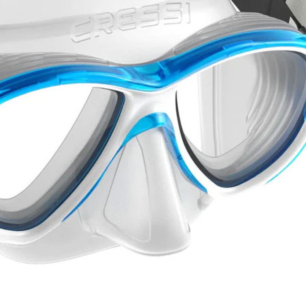 Maska nurkowa Cressi Samoa Fog-Stop, mała objętość, czarna, widok z przodu.