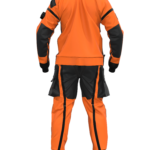 Suchy kombinezon Ursuit Softdura wykonany z trwałego, trójwarstwowego materiału z wzmocnieniami Cordura, przeznaczony do technicznego i rekreacyjnego nurkowania.