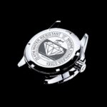 Chris Benz Diamond Diver Pink Pearl Harbour – zegarek nurkowy damski z bezelem ozdobionym 18 diamentami, szkłem szafirowym i stalową bransoletą Jubilee.