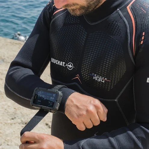 Komputer nurkowy Suunto Nautic, AMOLED, GPS, air integration 1 nautic textile on wrist 1