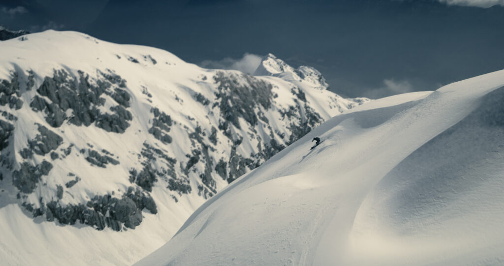 GARMIN Fenix 8 – 47 mm SOLAR Sapphire Carbon Gray DLC Titanium z paskiem Black/Pebble Gray [010-02906-11]